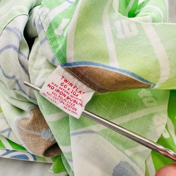 Snoopy Football Vintage Utica Twin Flat Sheets Green X2 Standard Pillowcase X1 - Picture 3 of 5